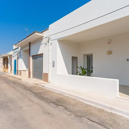 Holiday home Dimora Delle Riserve Naturali Torre Colimena